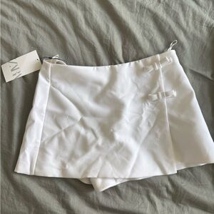 NWT Zara Women's White Skort with Bow Detail
